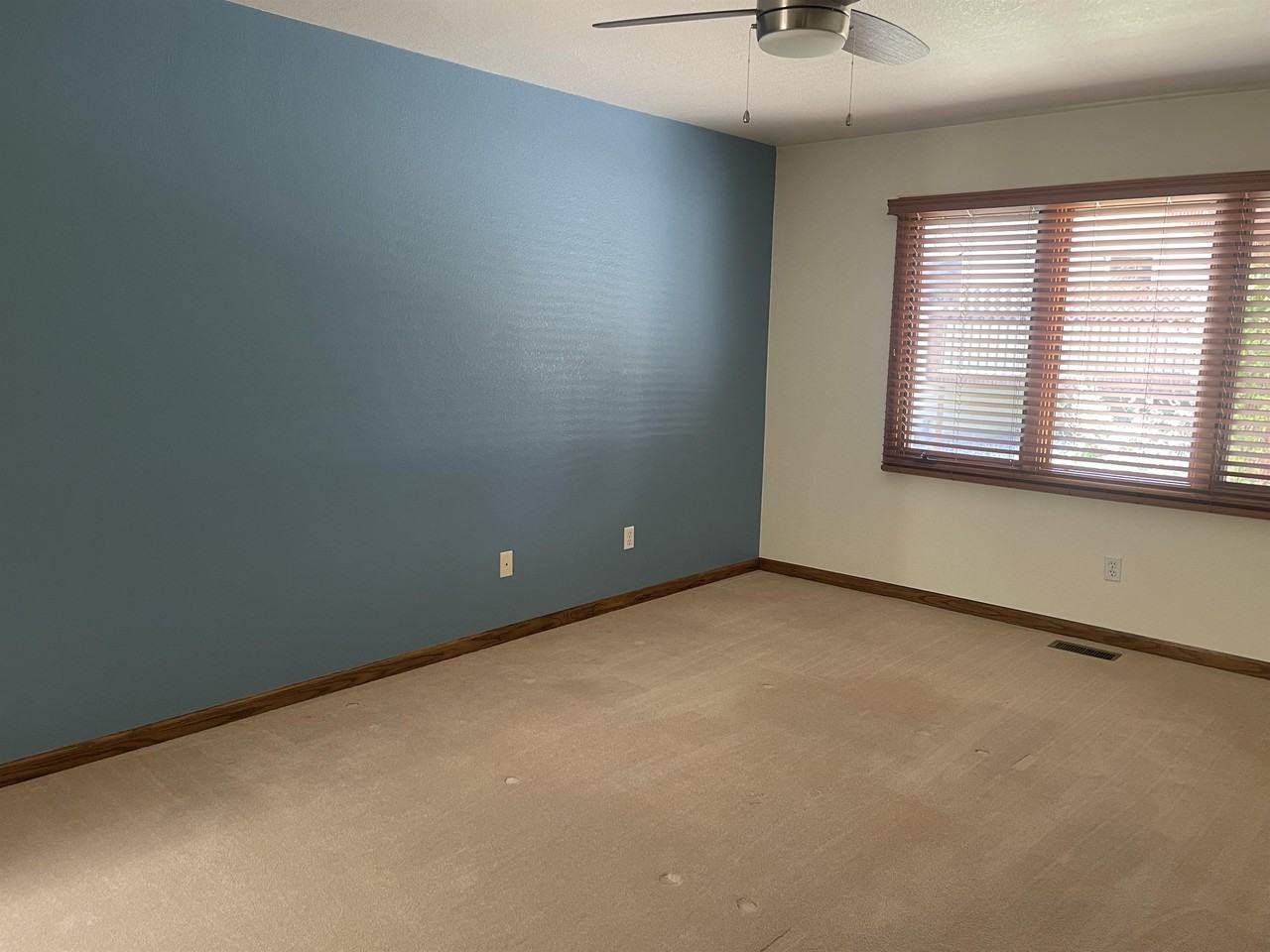 1107 Hawkeye St #1 - Photo 7 of 24