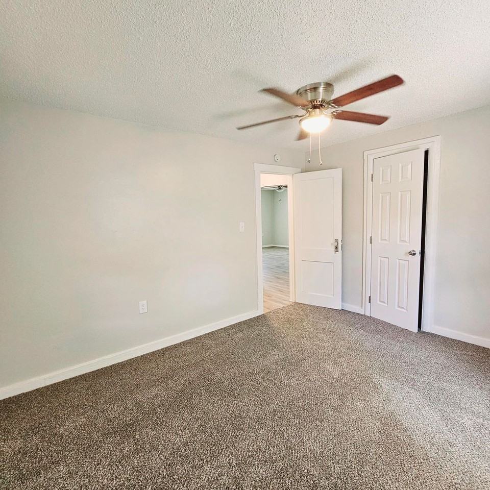 215 W Ramona Ave - Photo 6 of 17