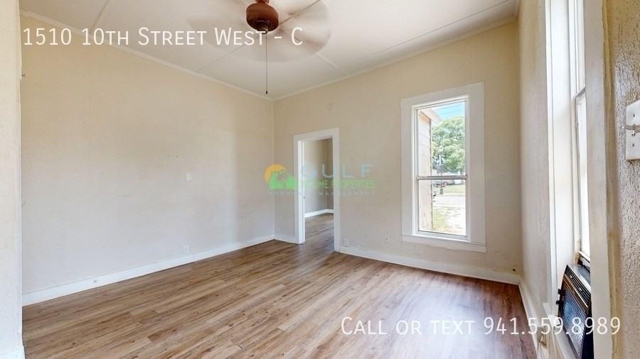 1510 10th St W - Photo 4 of 10