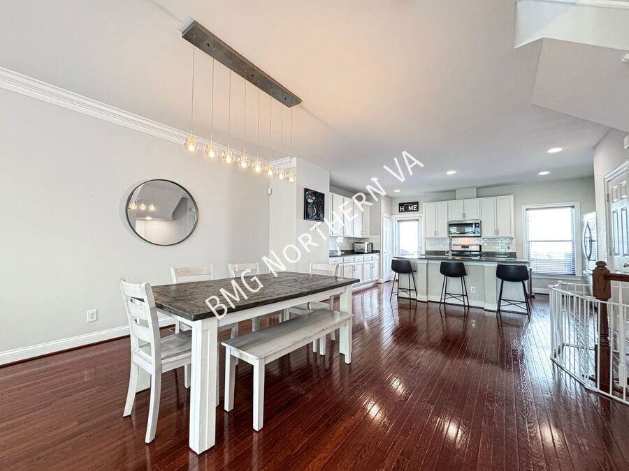 9471 Canonbury Sq - Photo 6 of 28