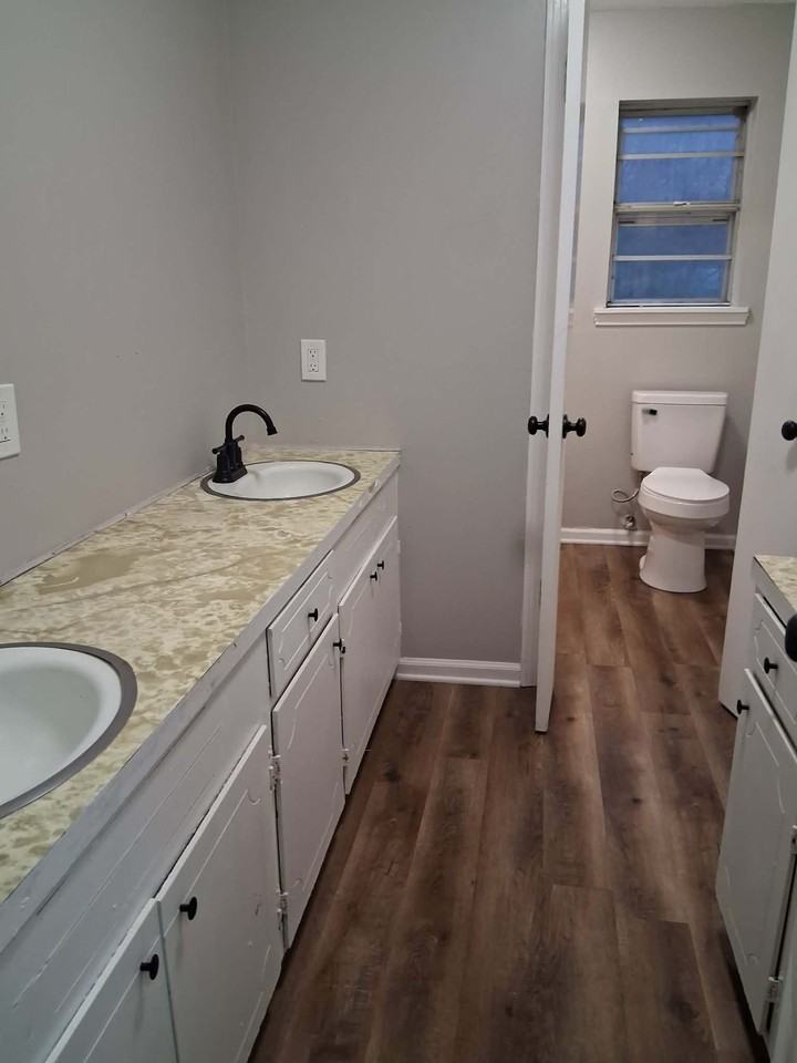 1103 Berrywood Ave #1 - Photo 2 of 10