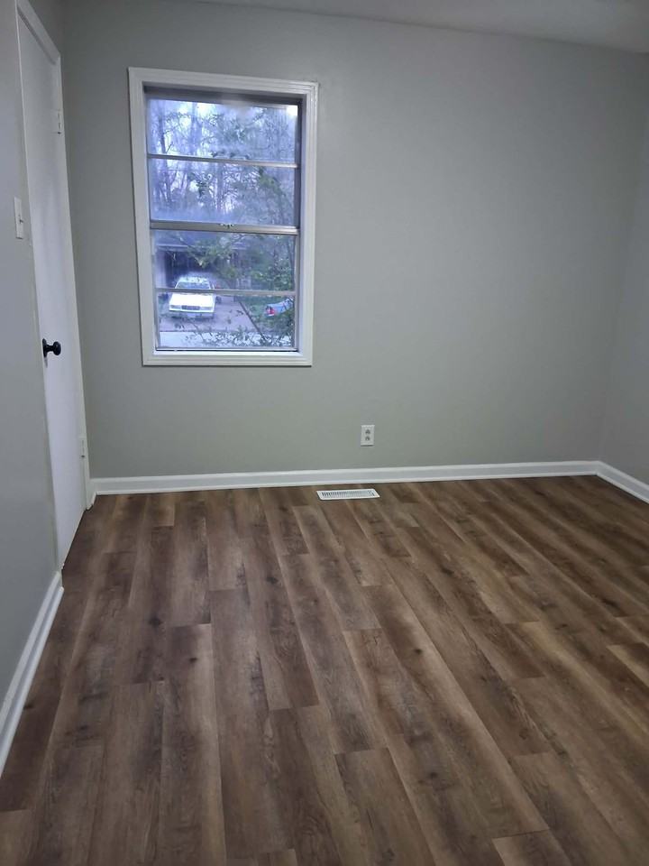 1103 Berrywood Ave #1 - Photo 4 of 10