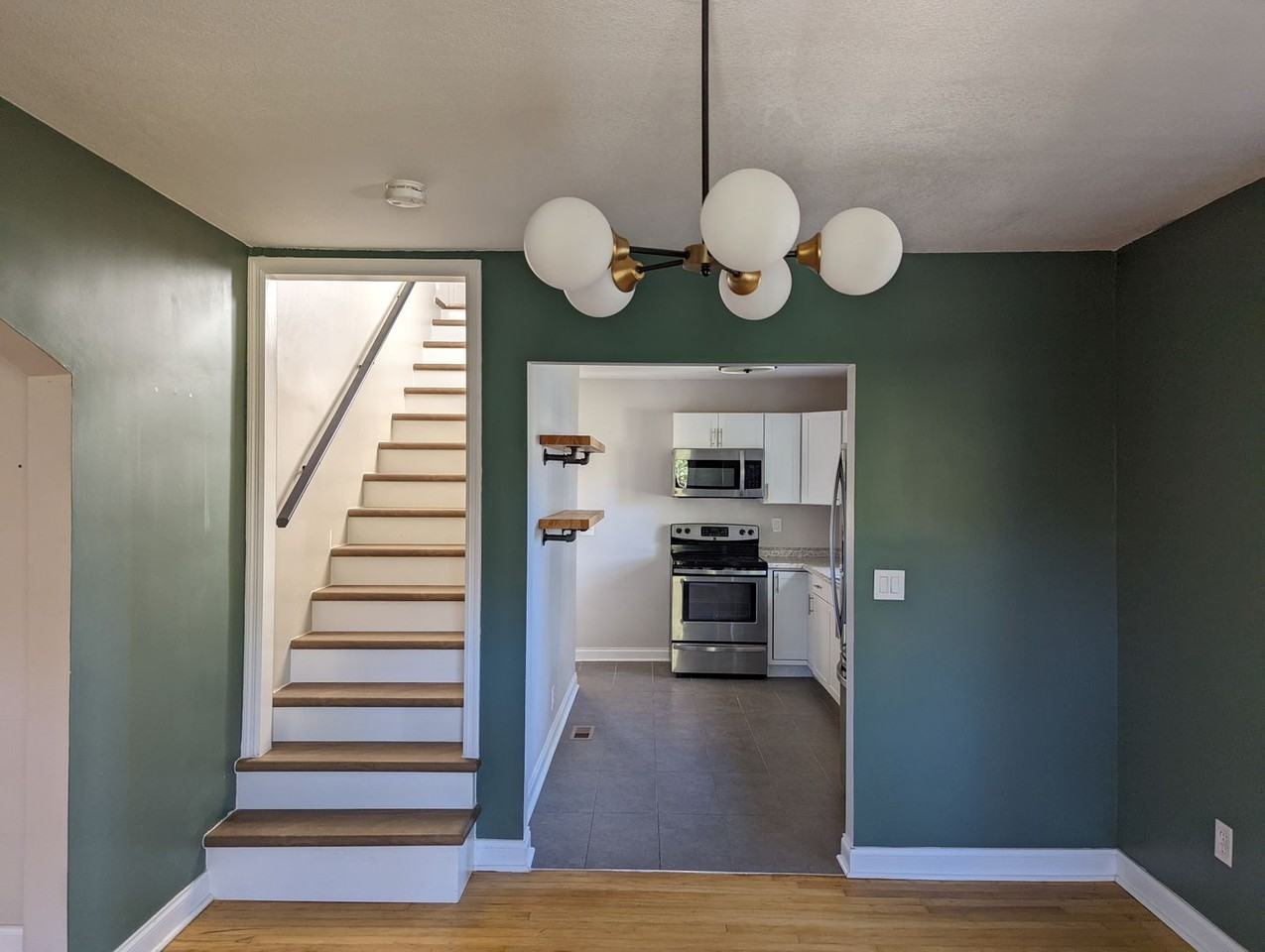 172 Lynda Cir - Photo 7 of 19