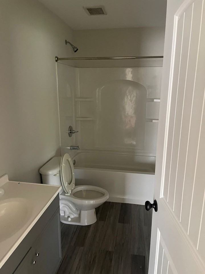 1302 Ridgefield Cir - 1302 Ridgefield Cir #B - Photo 3 of 6