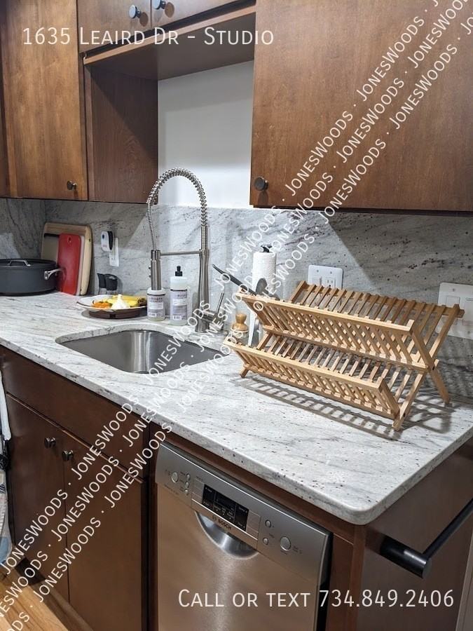 1635 Leaird Dr - Photo 5 of 9