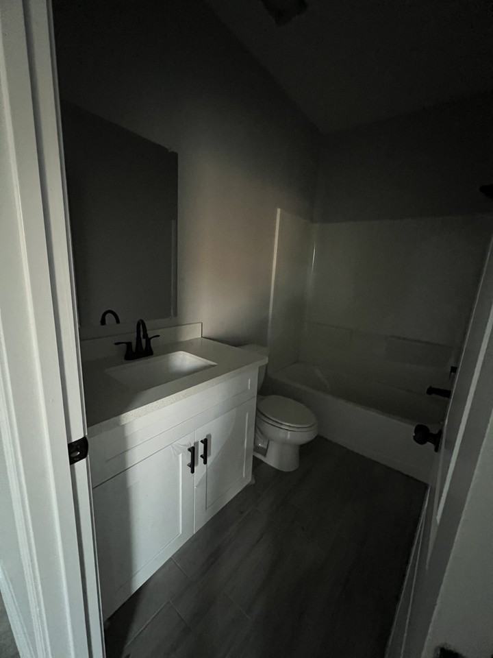 6200 Mire St #B - Photo 4 of 9