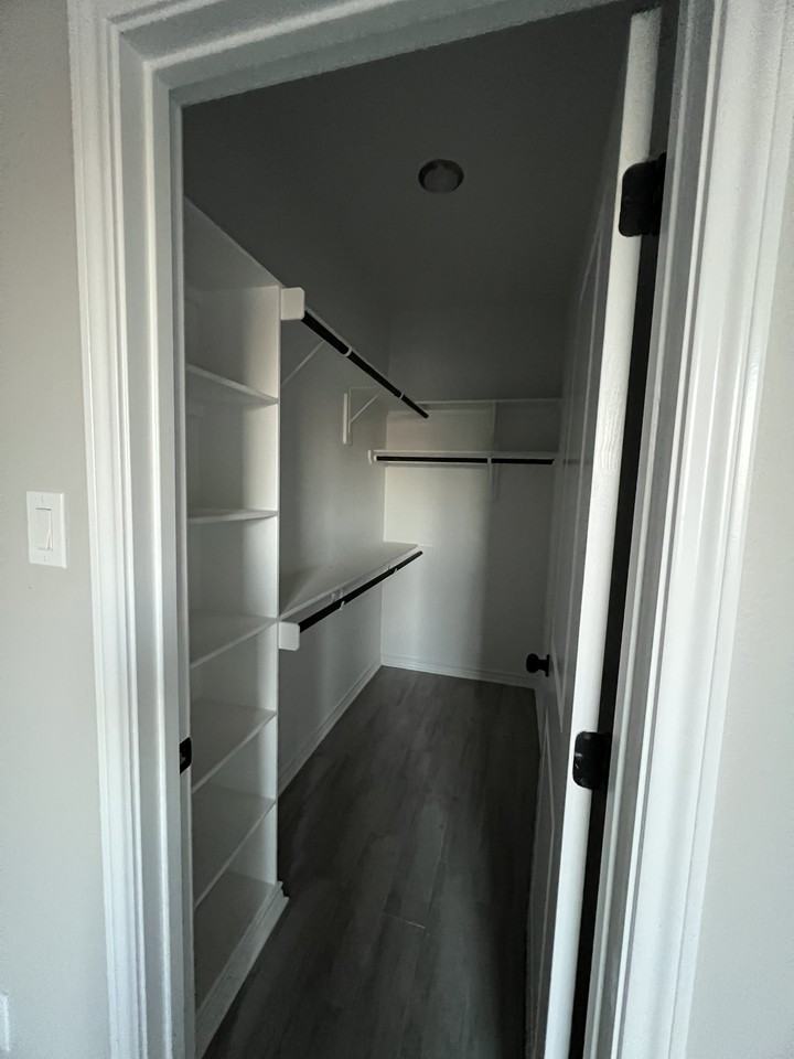 6200 Mire St #B - Photo 5 of 9