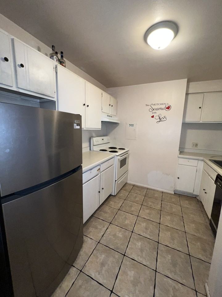 7632 West Leon Terrace - CUnit C #C - Photo 5 of 10