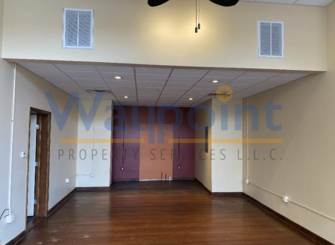 301 S Lafayette St #D - Photo 4 of 11