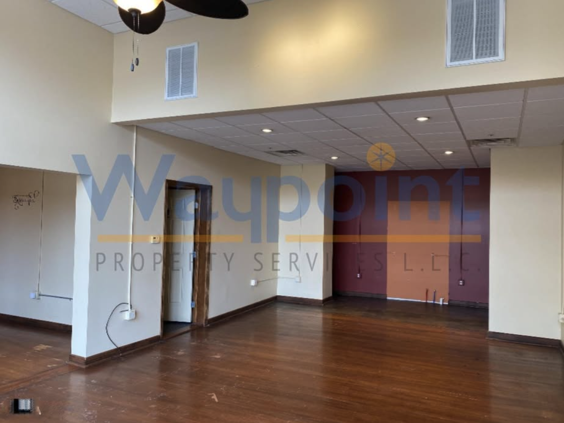 301 S Lafayette St #D - Photo 6 of 11