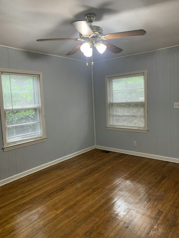 117 Shadowmoor Drive, Unit B - Photo 3 of 12