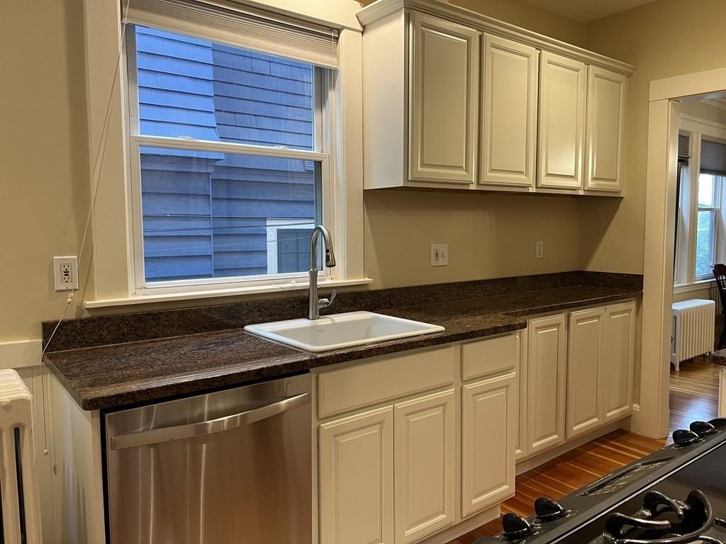 182 Magazine St #1 - Photo 2 of 27