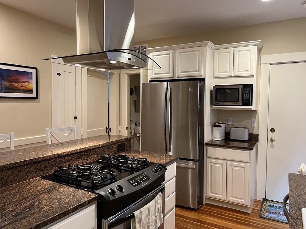 182 Magazine St #1 - Photo 4 of 27