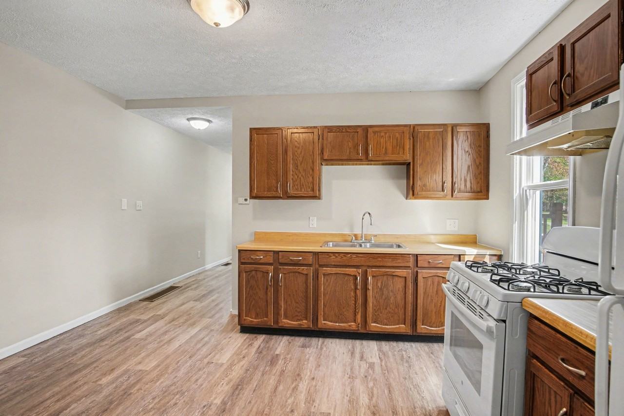 503 S Bridge St #1 - Photo 2 of 14