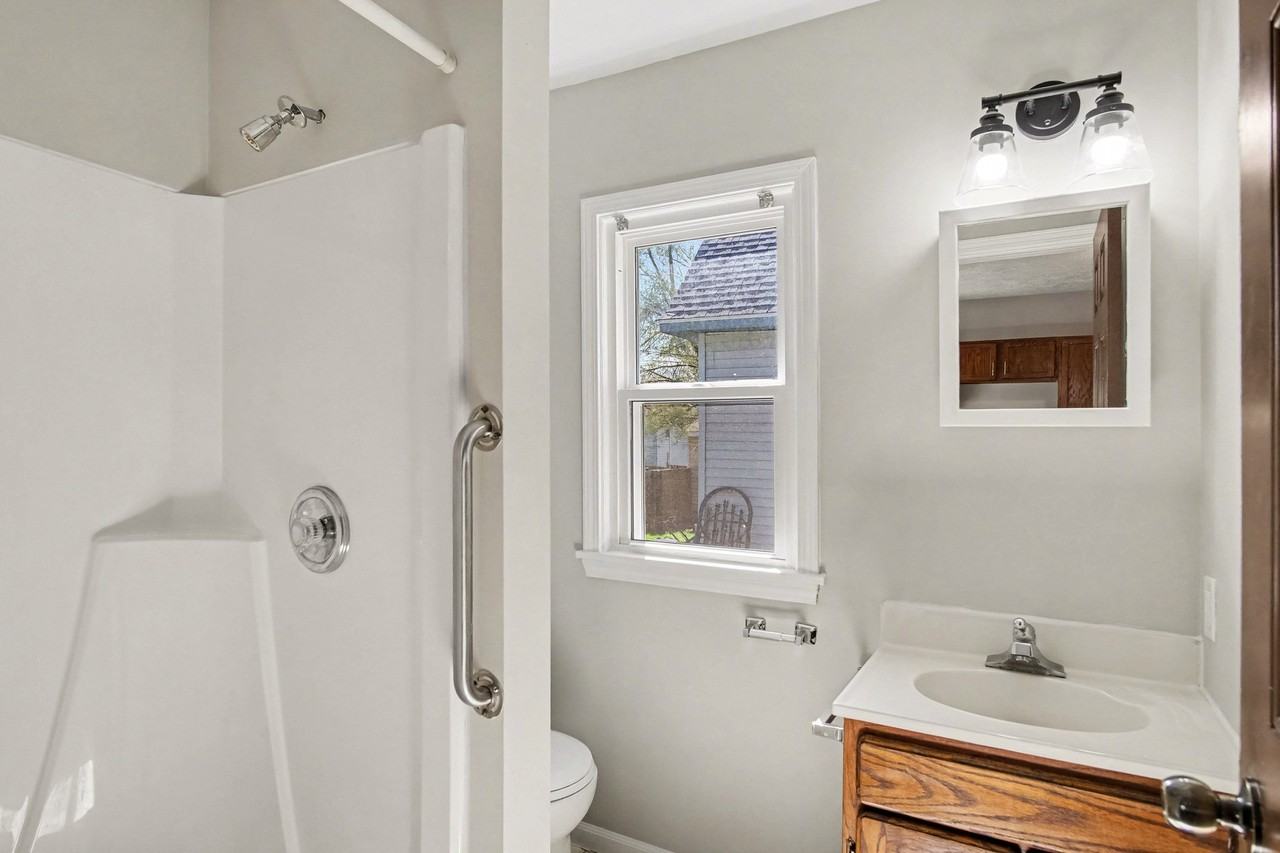 503 S Bridge St #1 - Photo 4 of 14