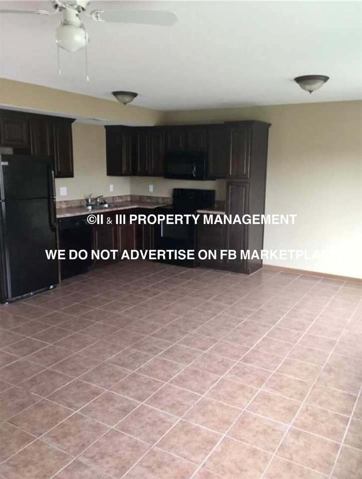 411 S Darrowby Dr #1 - Photo 5 of 28