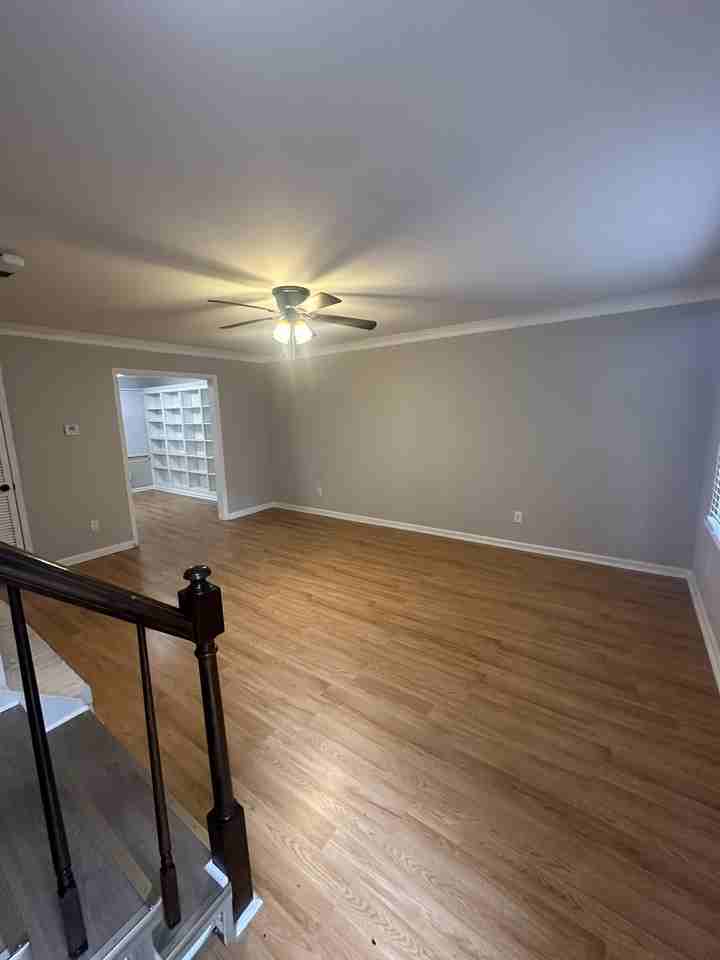 1722 Ward Ave Ne #1 - Photo 4 of 9