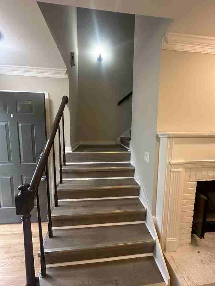 1722 Ward Ave Ne #1 - Photo 5 of 9