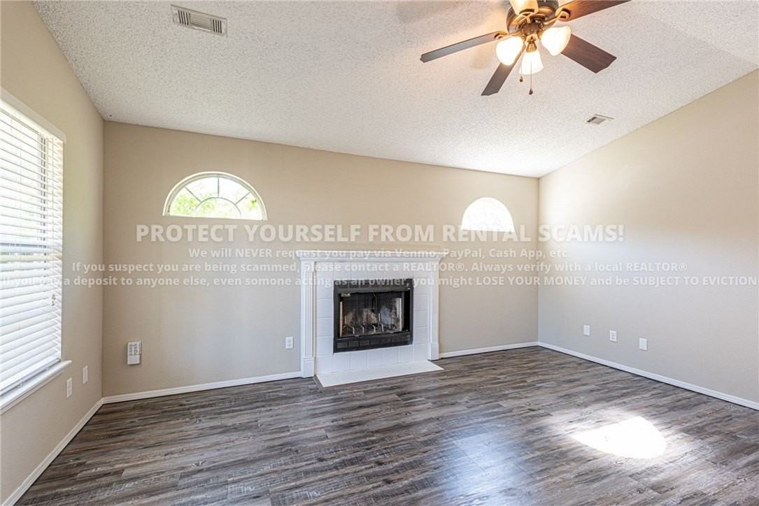 3031 W Essex Dr - Photo 3 of 13
