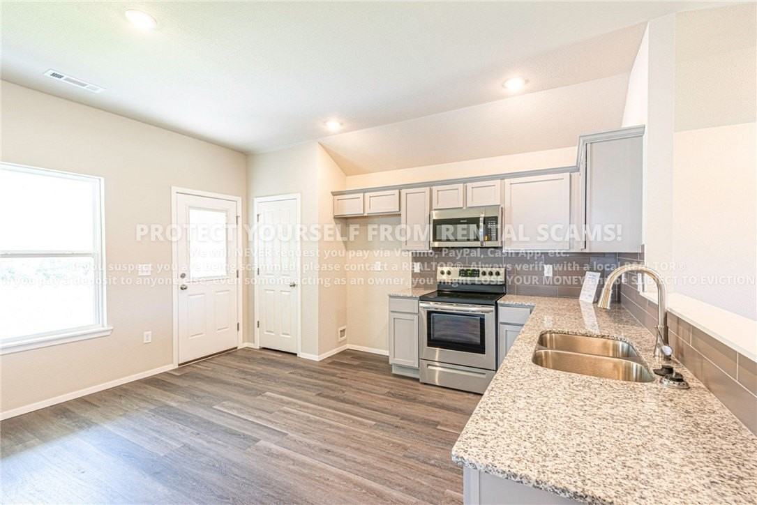 1151 E Sparrow Cir - Photo 5 of 15