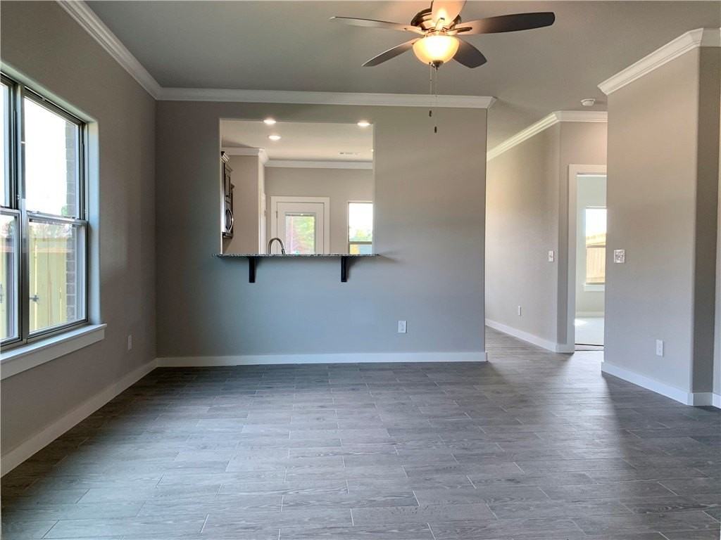 400 Red Robin St - Photo 5 of 18