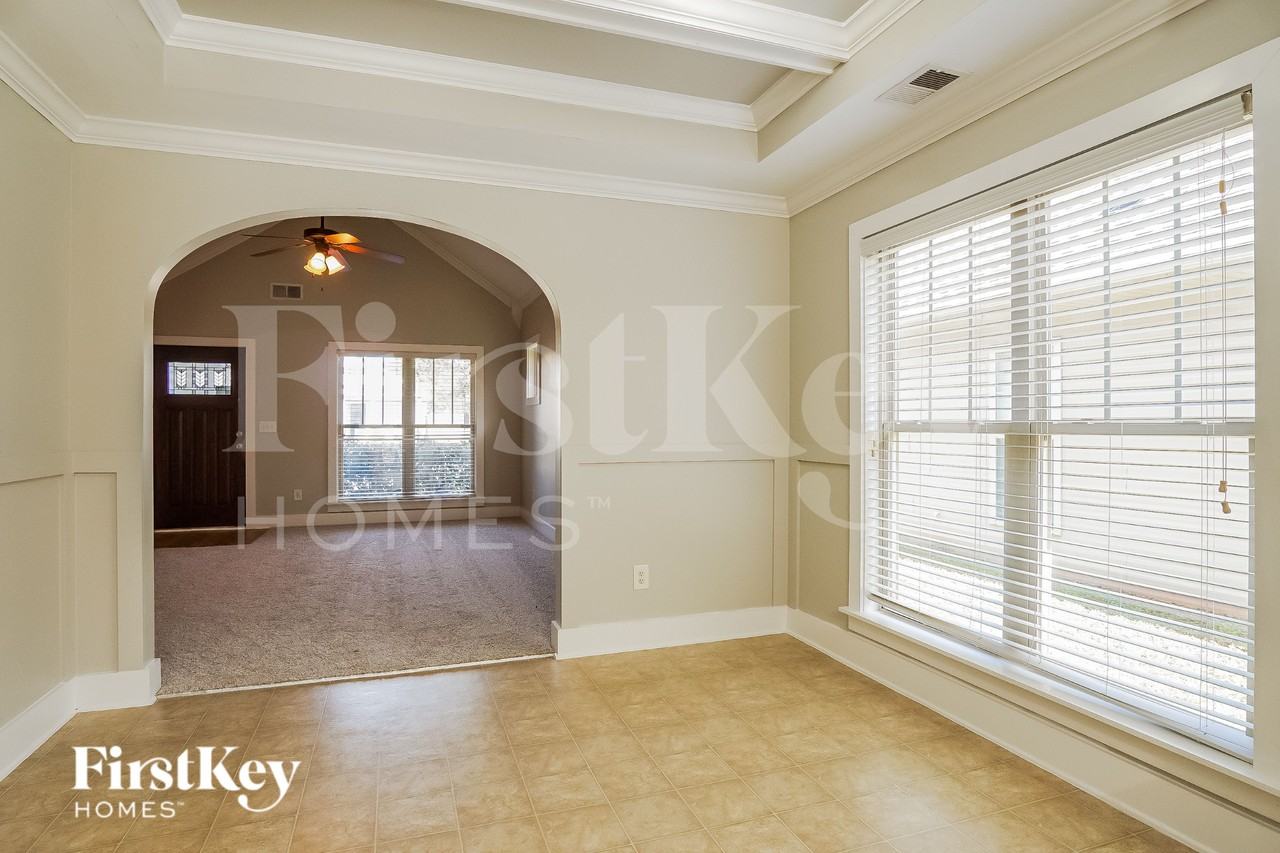 152 Moss Stone Ln - Photo 4 of 15