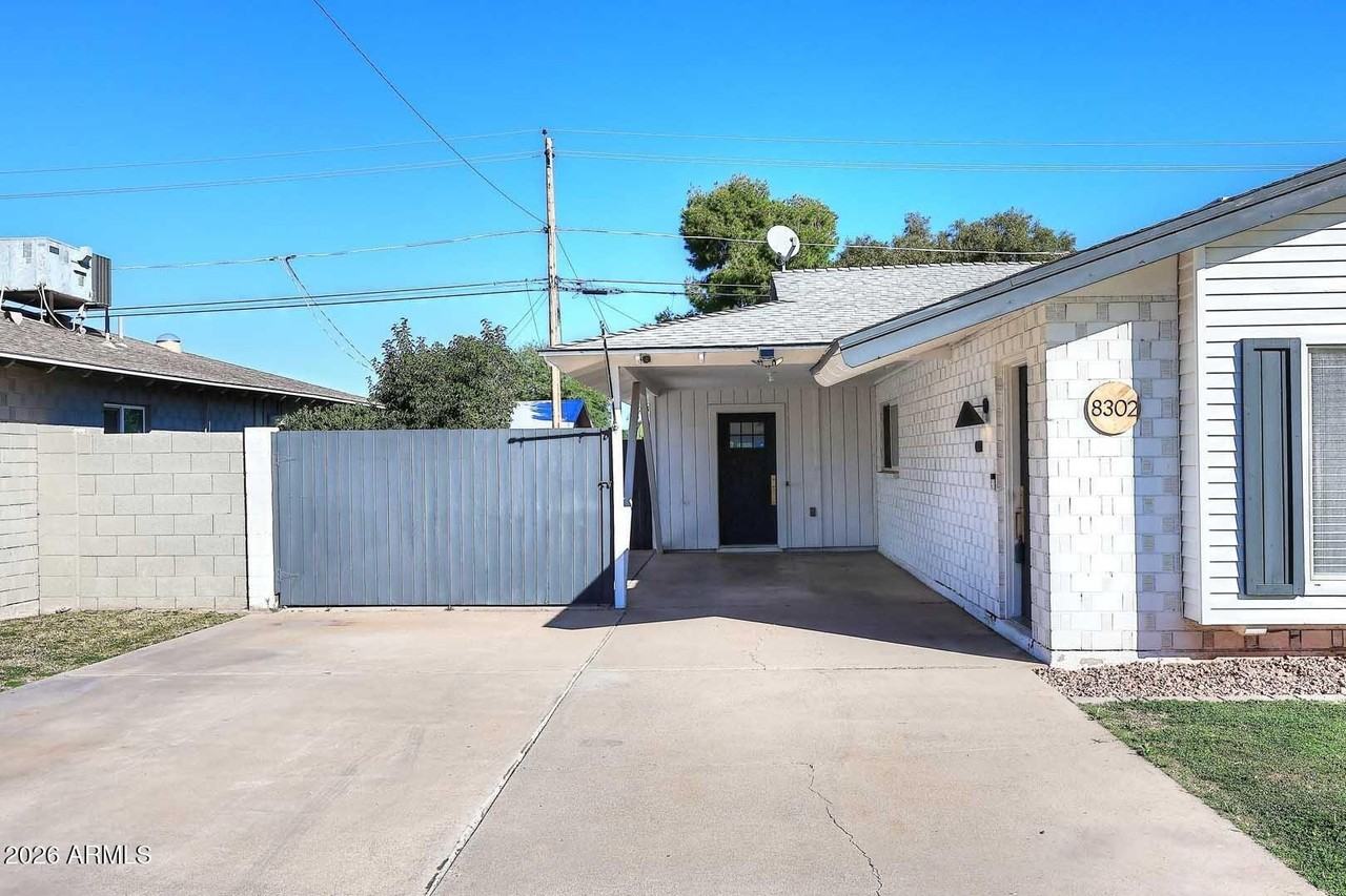 8302 E Indianola Ave - Photo 3 of 50