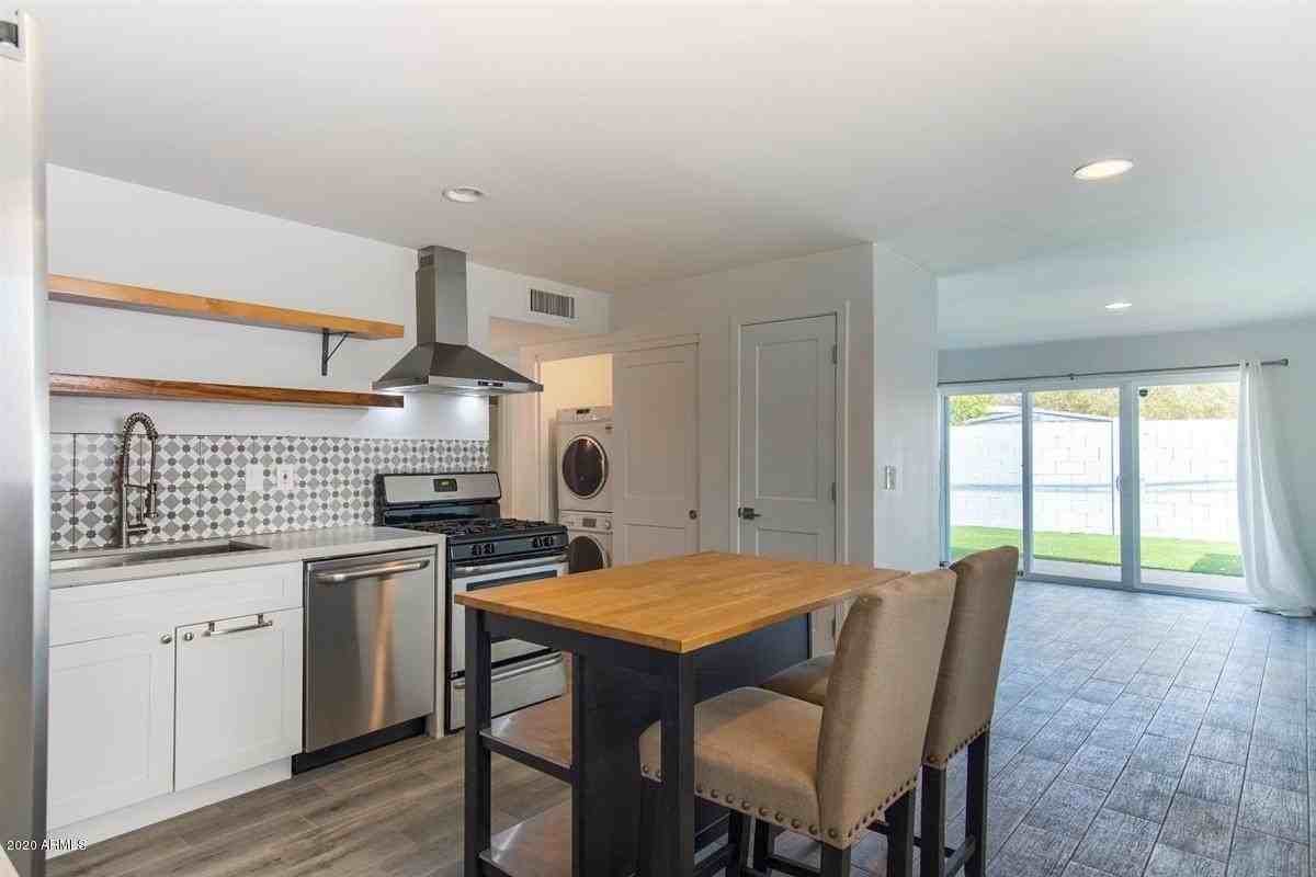 3140 E Glenrosa Ave #3 - Photo 2 of 21