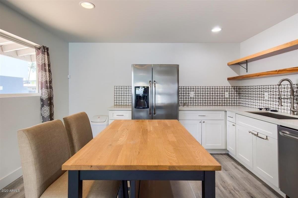 3140 E Glenrosa Ave #3 - Photo 4 of 21