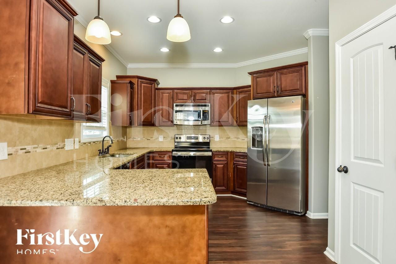 3707 Windmill Ct - Photo 6 of 15