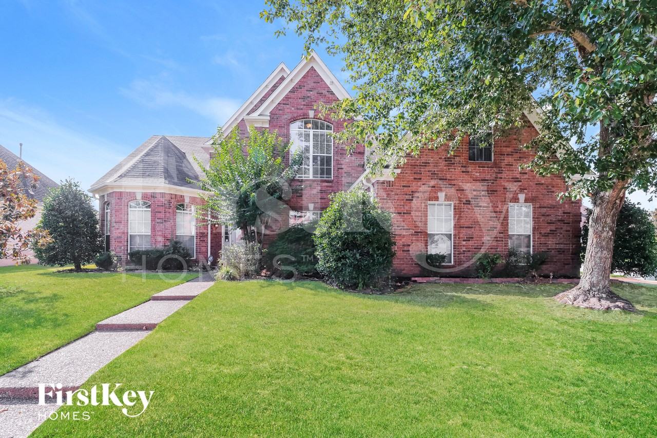 2651 Plum Creek Dr - Photo 3 of 16