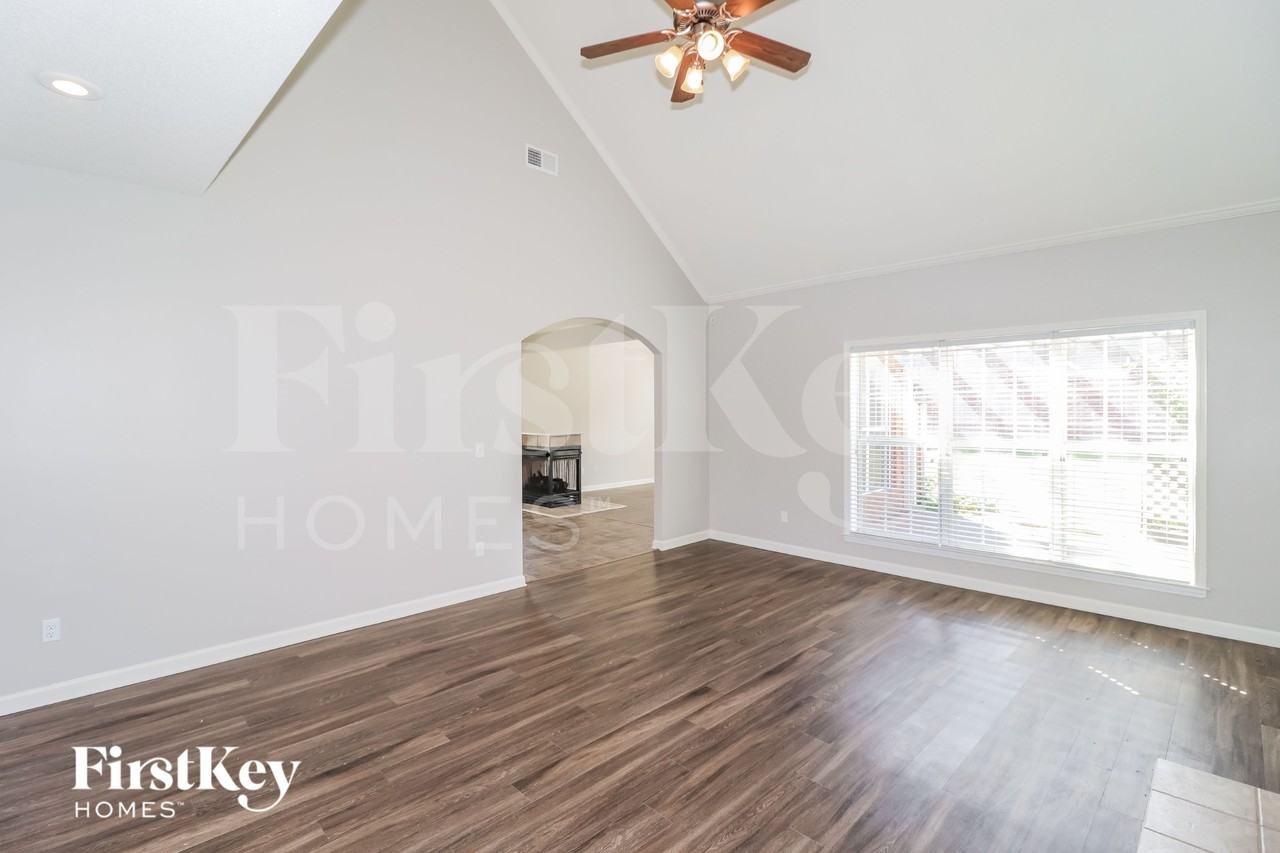 2651 Plum Creek Dr - Photo 5 of 16