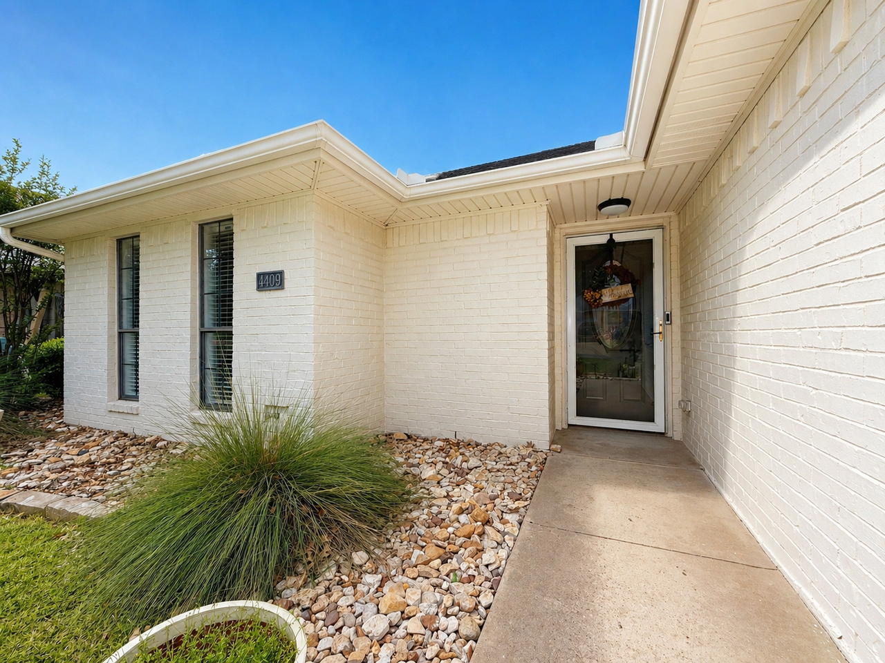 4409 Augusta Cir #1 - Photo 3 of 29