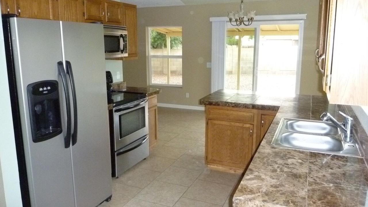 608 S San Marcos Ct - Photo 2 of 7