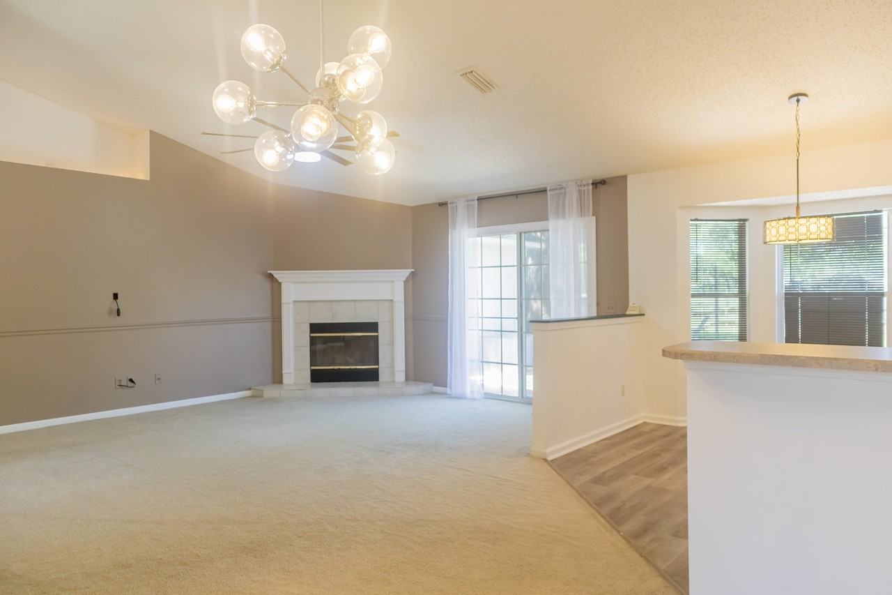 2034 Belhaven Dr #1 - Photo 4 of 17