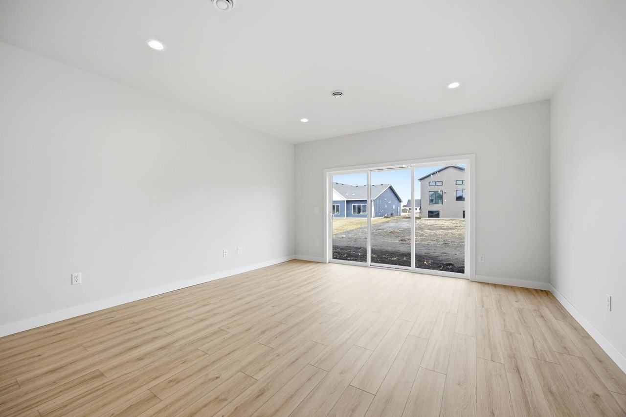 6267 87th Ave S #1 - Photo 4 of 17