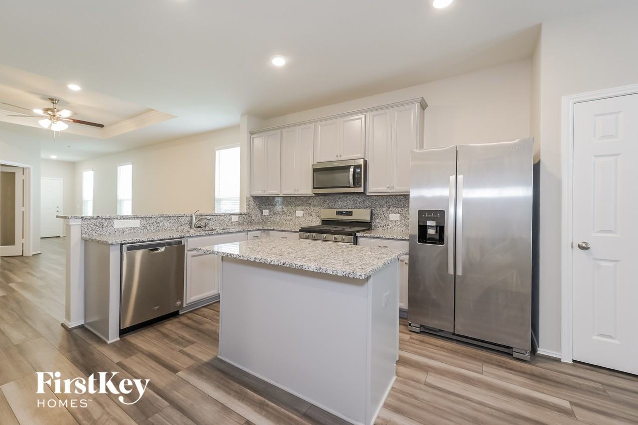 5831 Longhorn Run Ln - Photo 5 of 15