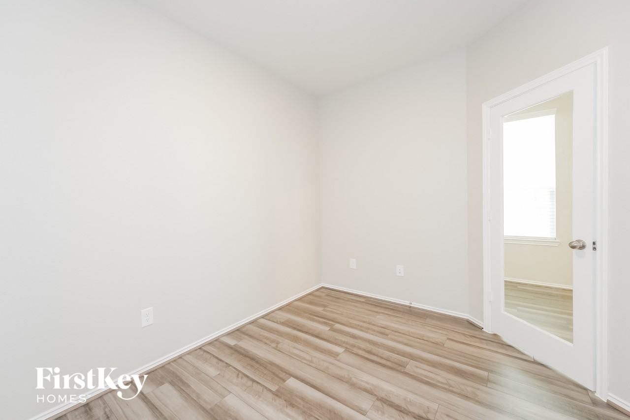 5831 Longhorn Run Ln - Photo 7 of 15