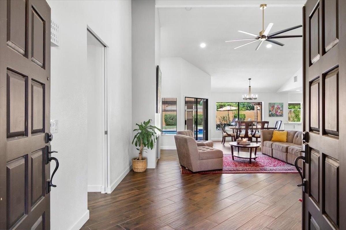 10628 E Cinnabar Ave - Photo 3 of 21