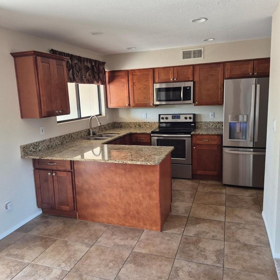 8055 E Frito Dr - Photo 3 of 17