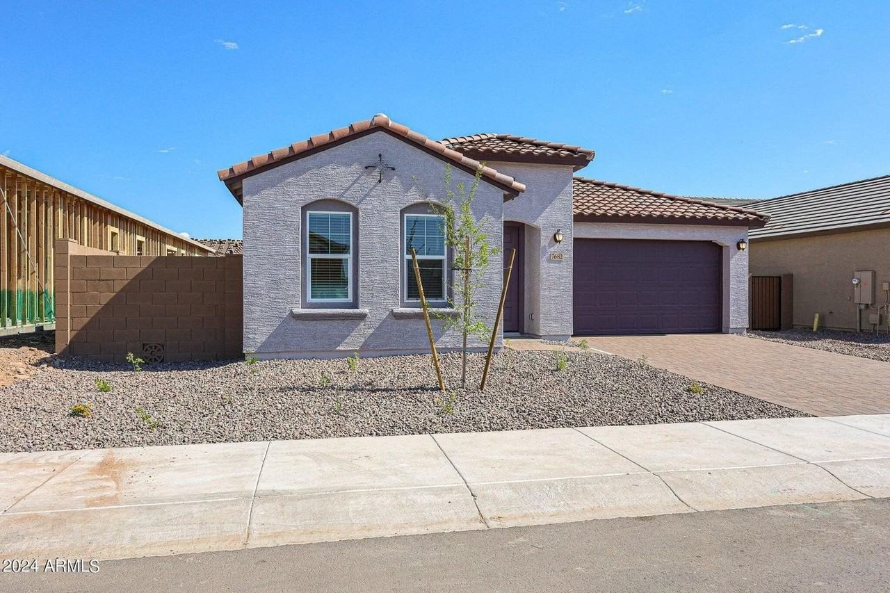 7682 W Jackrabbit Ln - Photo 3 of 34