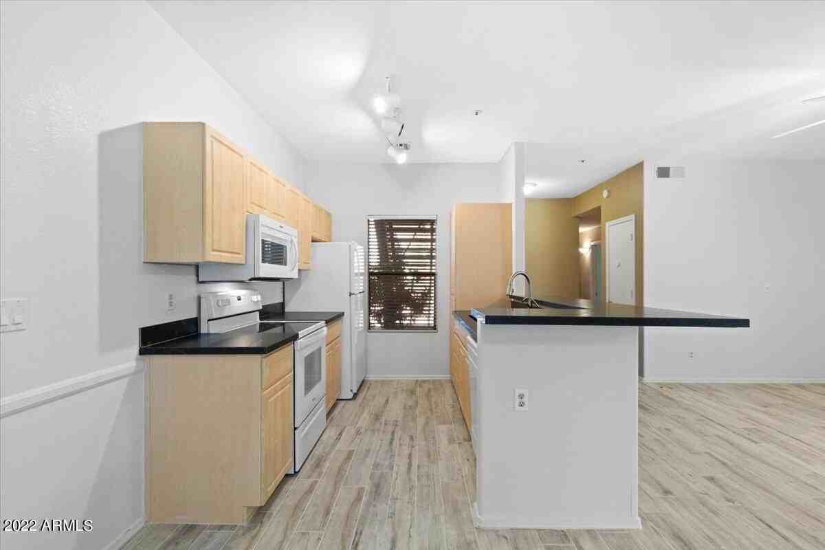 9600 N 96th St #109 - Photo 7 of 22