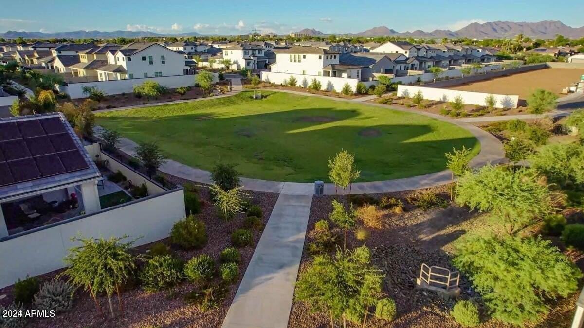 5016 E Gallop Way - Photo 3 of 41