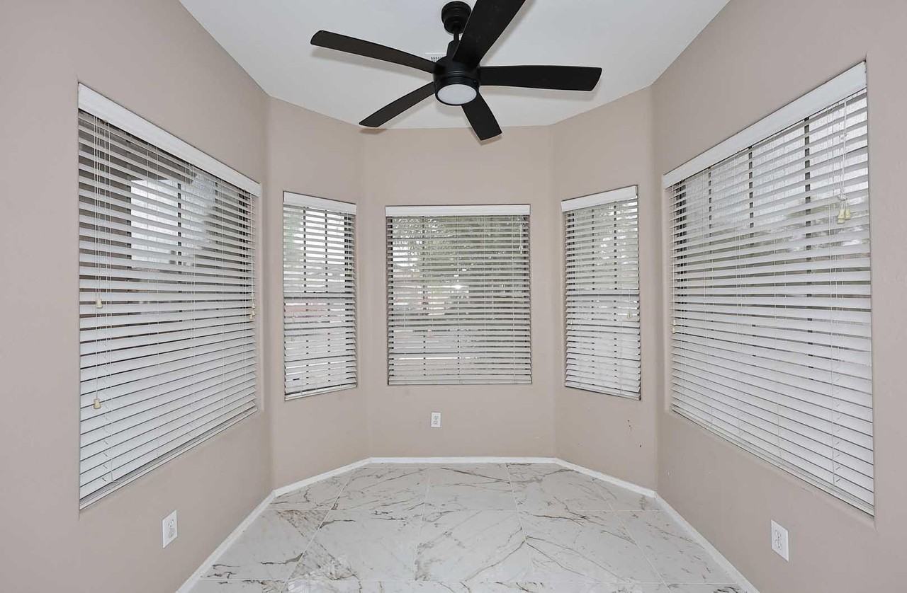 36950 W Mondragone Ln - Photo 5 of 41