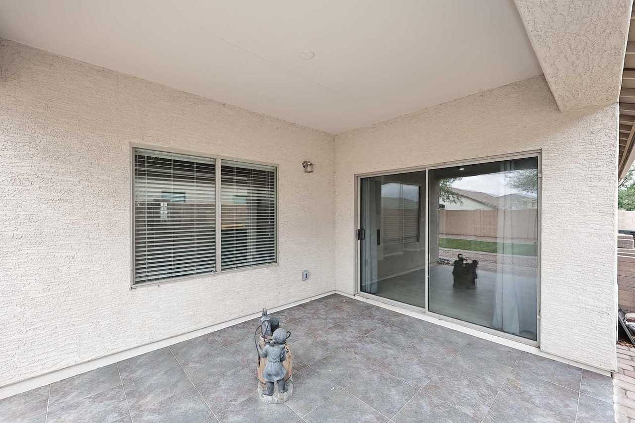 36950 W Mondragone Ln - Photo 7 of 41