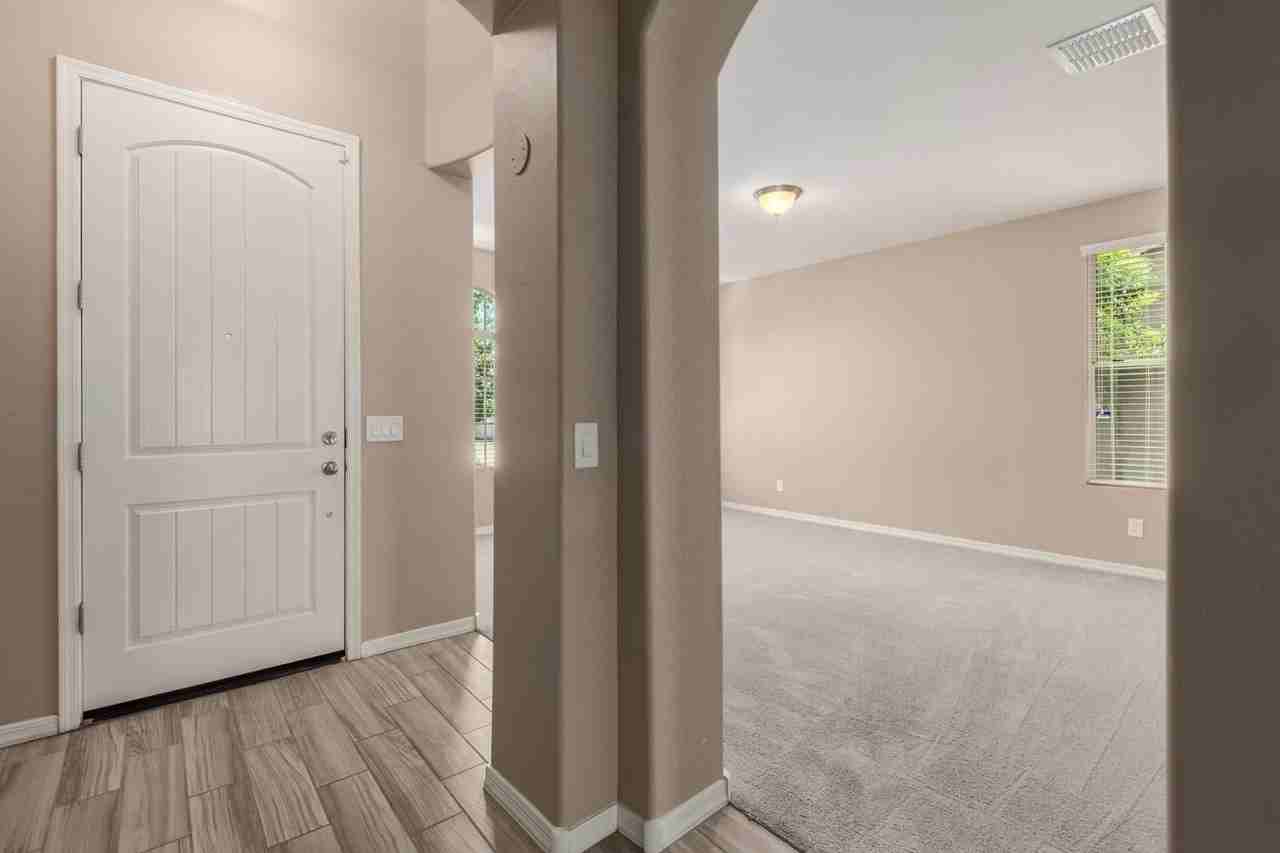 10158 E Theorem Dr - Photo 7 of 50
