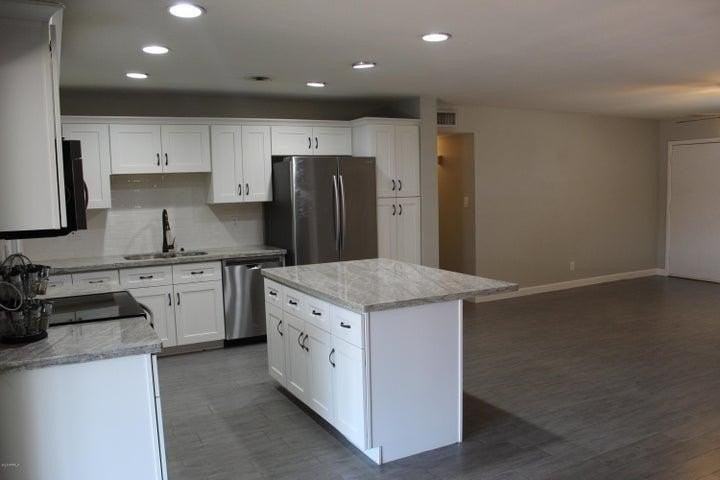 757 E Loyola Dr - Photo 3 of 12