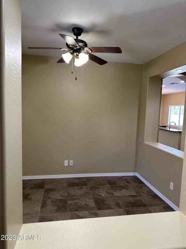 946 W Basswood Ave - Photo 6 of 13