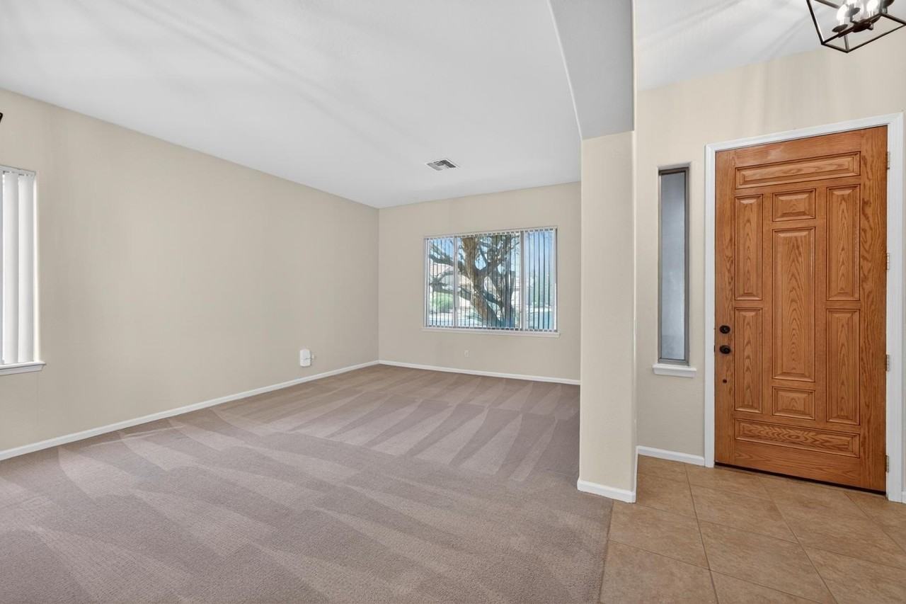 4385 S Crosscreek Dr - Photo 4 of 50
