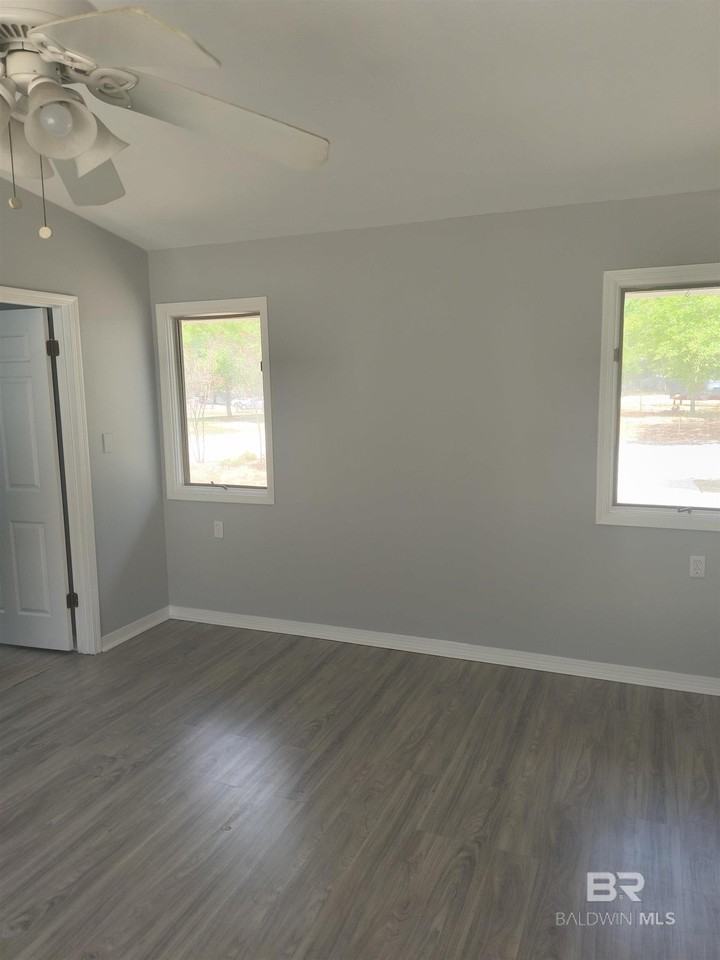 318 W Fort Morgan Rd - Photo 7 of 18